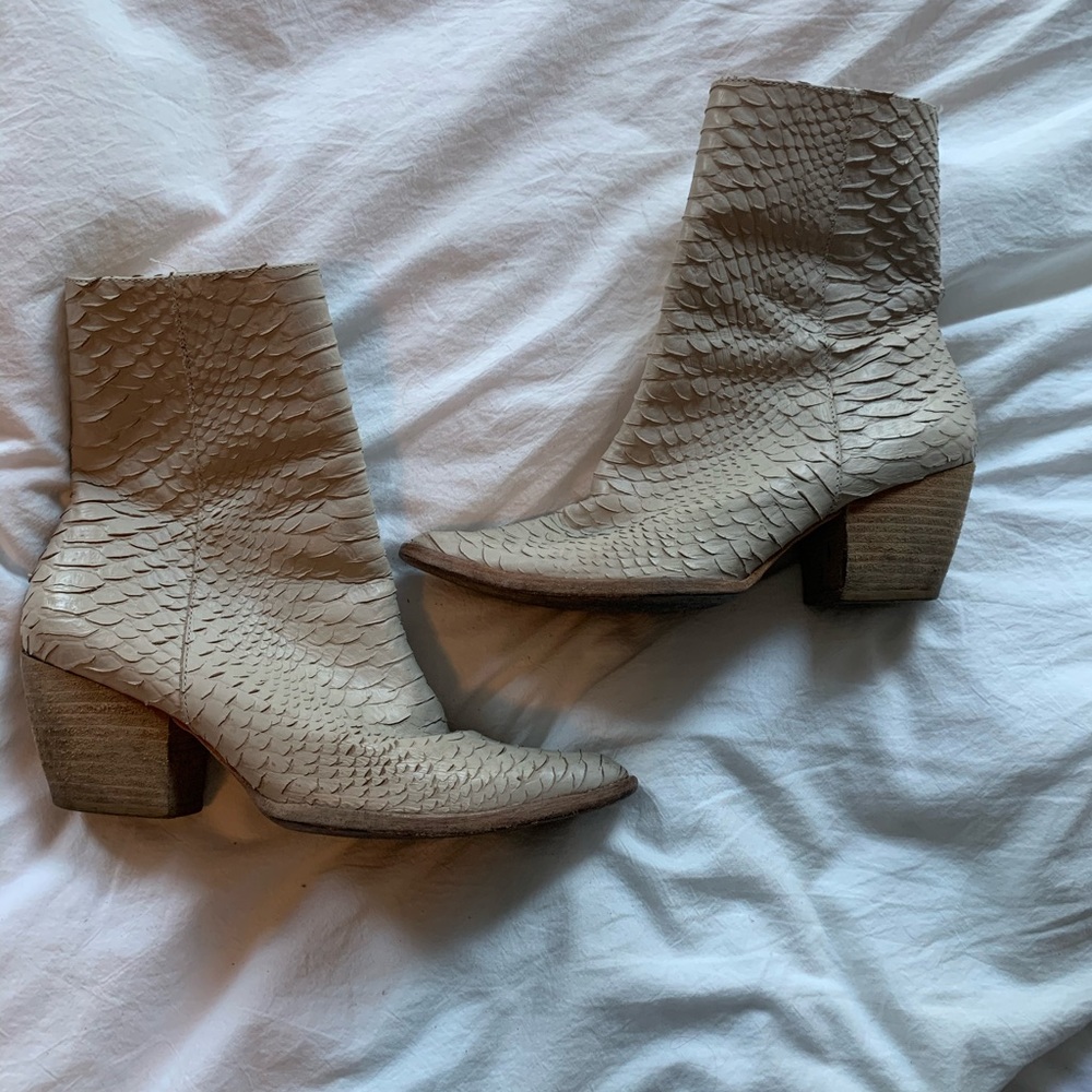 Matisse Cream Ankle Boots